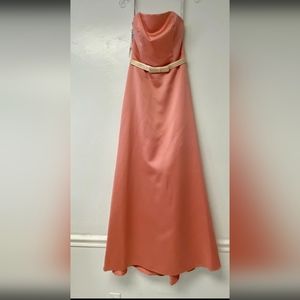 Alfred Angelo, Size 6 Shrimp color w champ belt